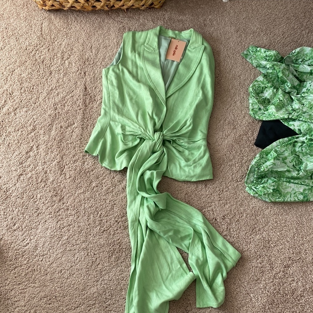 Cult Gaia- NWT Zest Green Sleeveless Marion Blazer with Long Front Tie - Picture 8 of 9